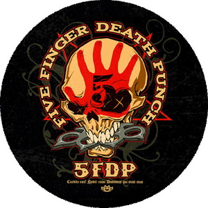 Insigna 3,7 cm FIVE FINGER DEATH PUNCH: Skull (B37-0116)