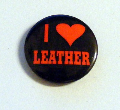 Insigna mica neagra I LOVE LEATHER