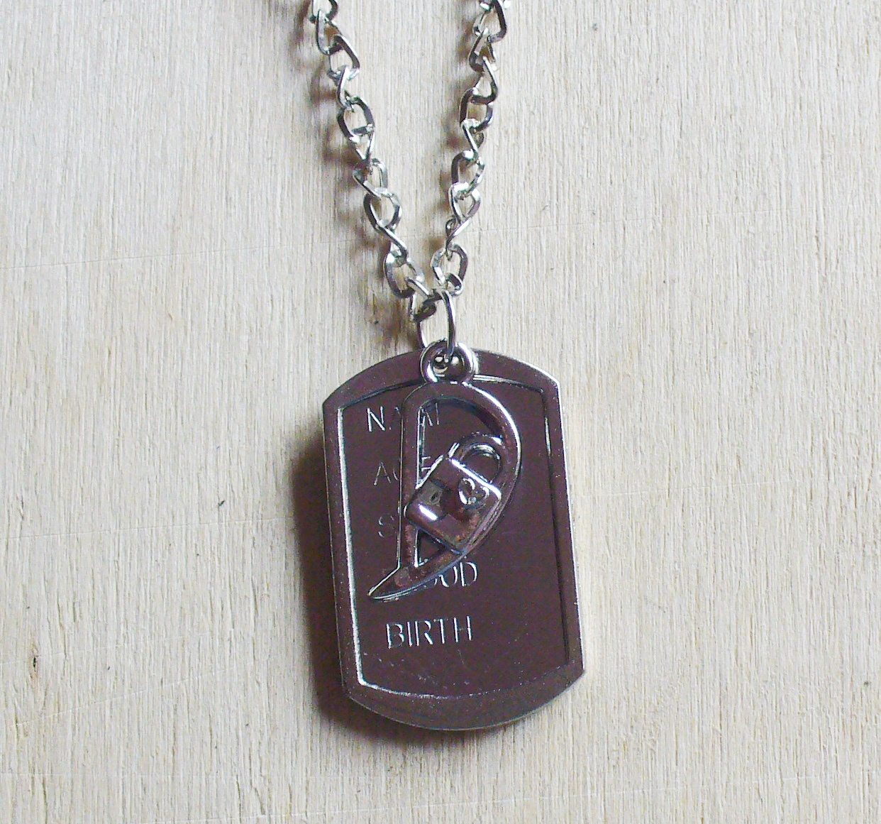 Dog tag argintiu Inima cu lacat