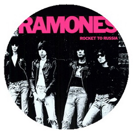 Insigna 2,5 cm RAMONES Rocket to Russia (HBG)