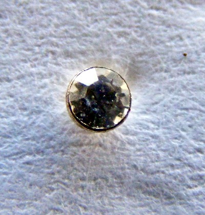 Nose stud 1,5 mm pietricica alba