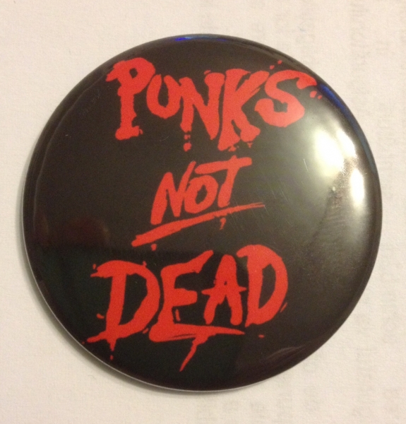 Magnet de frigider PUNKS NOT DEAD (VKG)