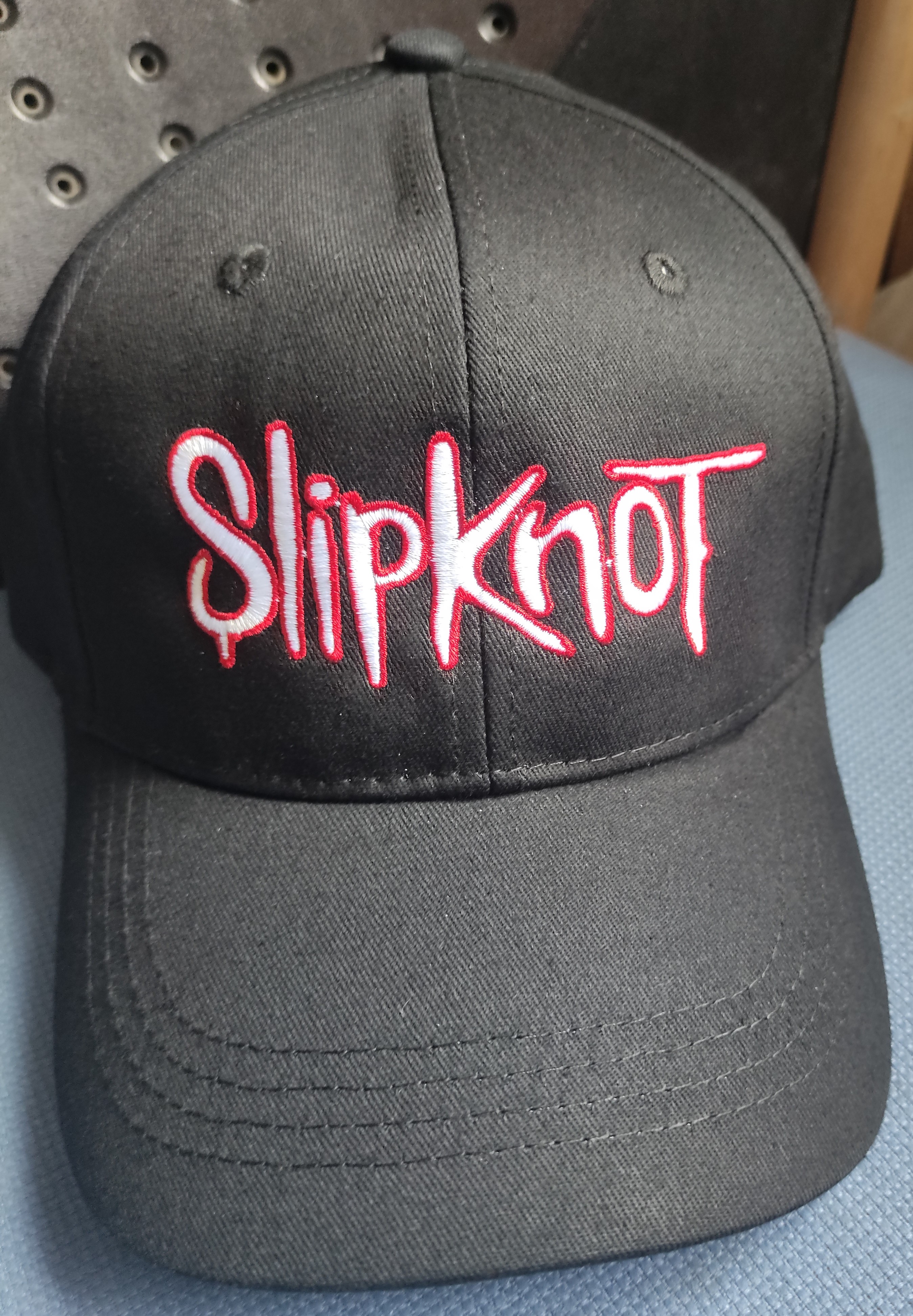 Sapca baseball Slipknot Logo alb/rosu