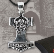 BK5107-2 Pandantiv de bronz placat cu argint Ciocanul lui Thor BK5107-2 Pandantiv de bronz placat cu argint Ciocanul lui Thor